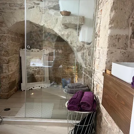 La Fiumara - With Bathroom
